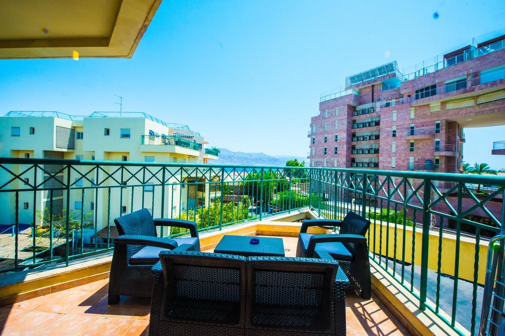 C Class Apartment Эйлат Экстерьер фото