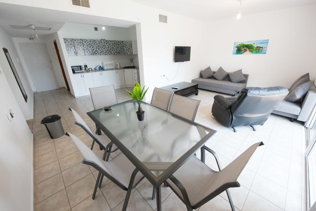 C Class Apartment Эйлат Экстерьер фото